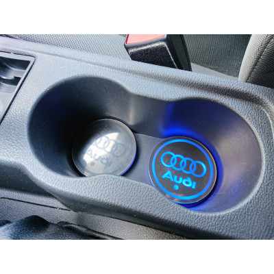 Підсвічування підсклянника з логотипом автомобіля AUDI