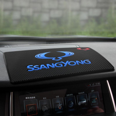 Антиковзкий килимок на панель авто SsangYong (СанЯнг)