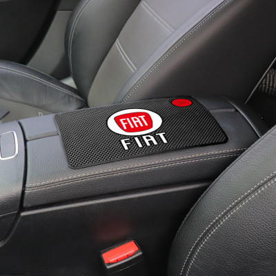 Антиковзаючий килимок на панель авто Fiat (Фіат)