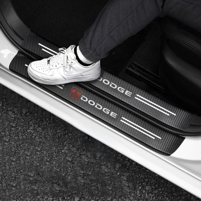 Защитная пленка накладка на пороги и бампер для Dodge- Черный Карбон 5 шт.