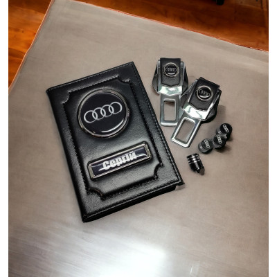 Комплект з логотипом Audi