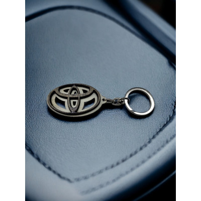 Брелок з дерева Toyota