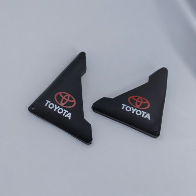Куточки на двері автомобіля Toyota для захисту від сколів, трафаретний друк