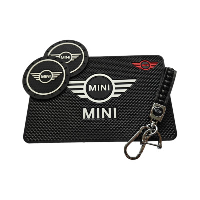 Комплект MIni Брелок та килимки в авто.