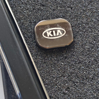 Флешка з логотипом авто KIA, 32 ГБ, уцінка, потертість
