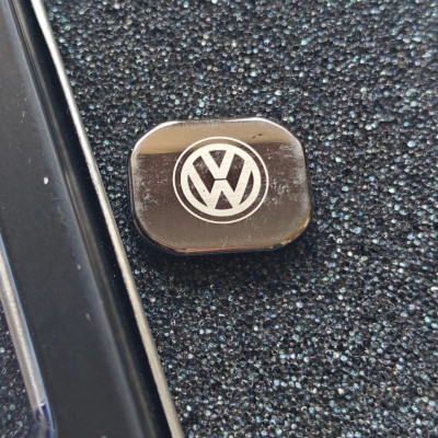 Флешка з логотипом авто Volkswagen, 32 ГБ, уцінка, потертість