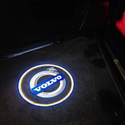 Світлодіодне підсвічування на дверях автомобіля з логотипом  Volvo